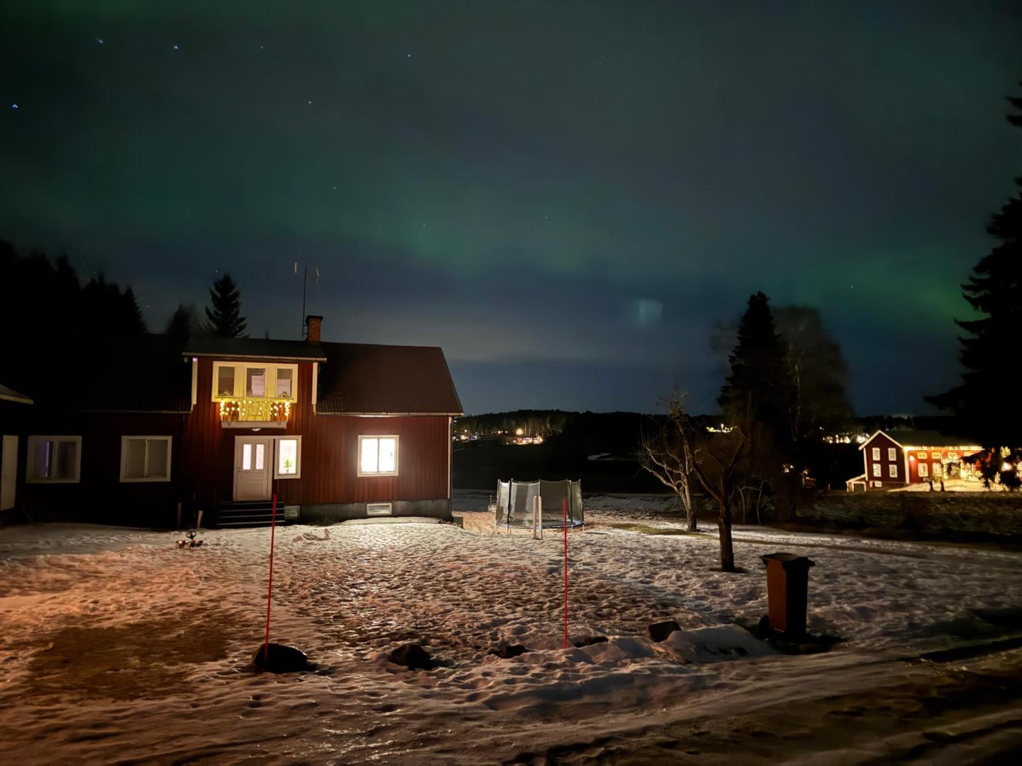 Ett Hus Med 3 Sovrum Med Supersnabba Internet Fiberanslutningen 1000Mb-100Mb I Hoeg, 7 Minuter Fran Hudiksvall Exterior photo