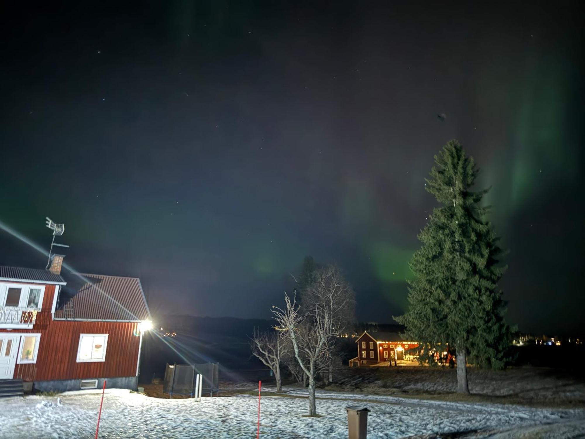 Ett Hus Med 3 Sovrum Med Supersnabba Internet Fiberanslutningen 1000Mb-100Mb I Hoeg, 7 Minuter Fran Hudiksvall Villa Exterior photo